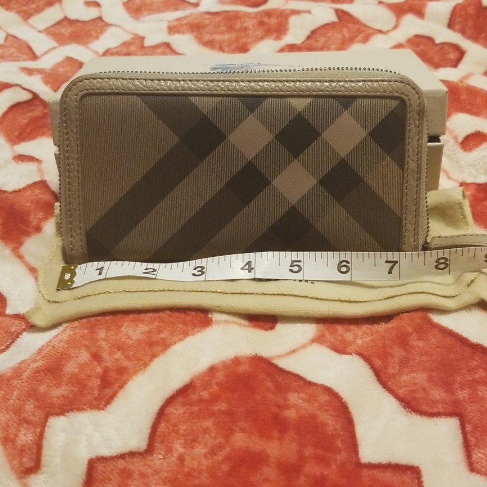 BURBERRY GRAY WALLET